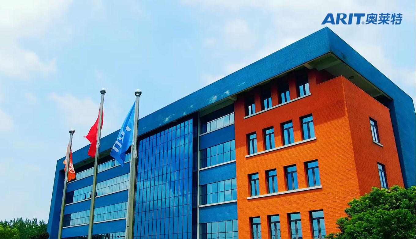 আউটচোমাপেনিName